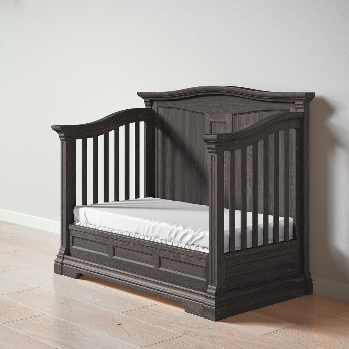 Romina Imperio Convertible Crib / Solid Back