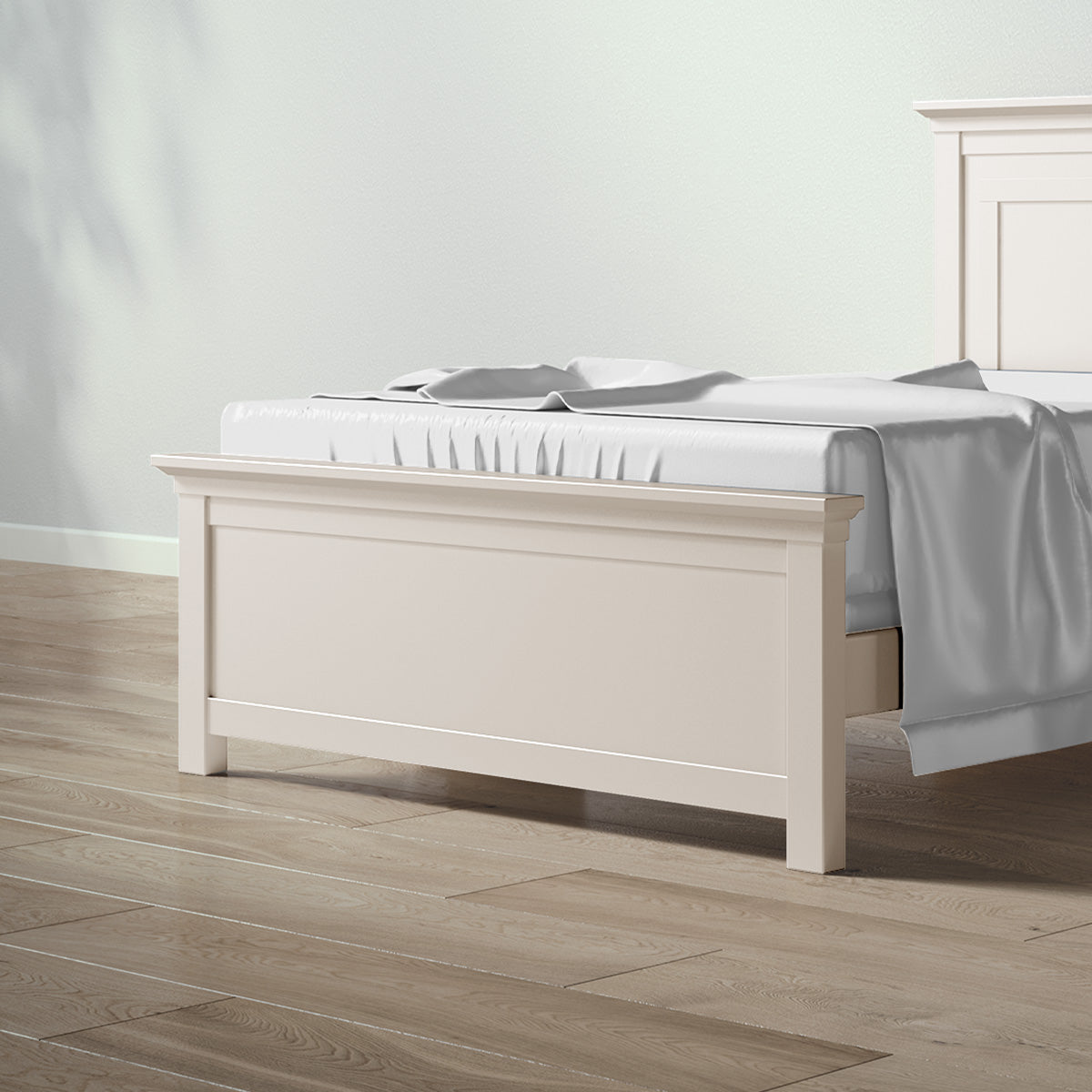 Romina Karisma Low-profile Footboard