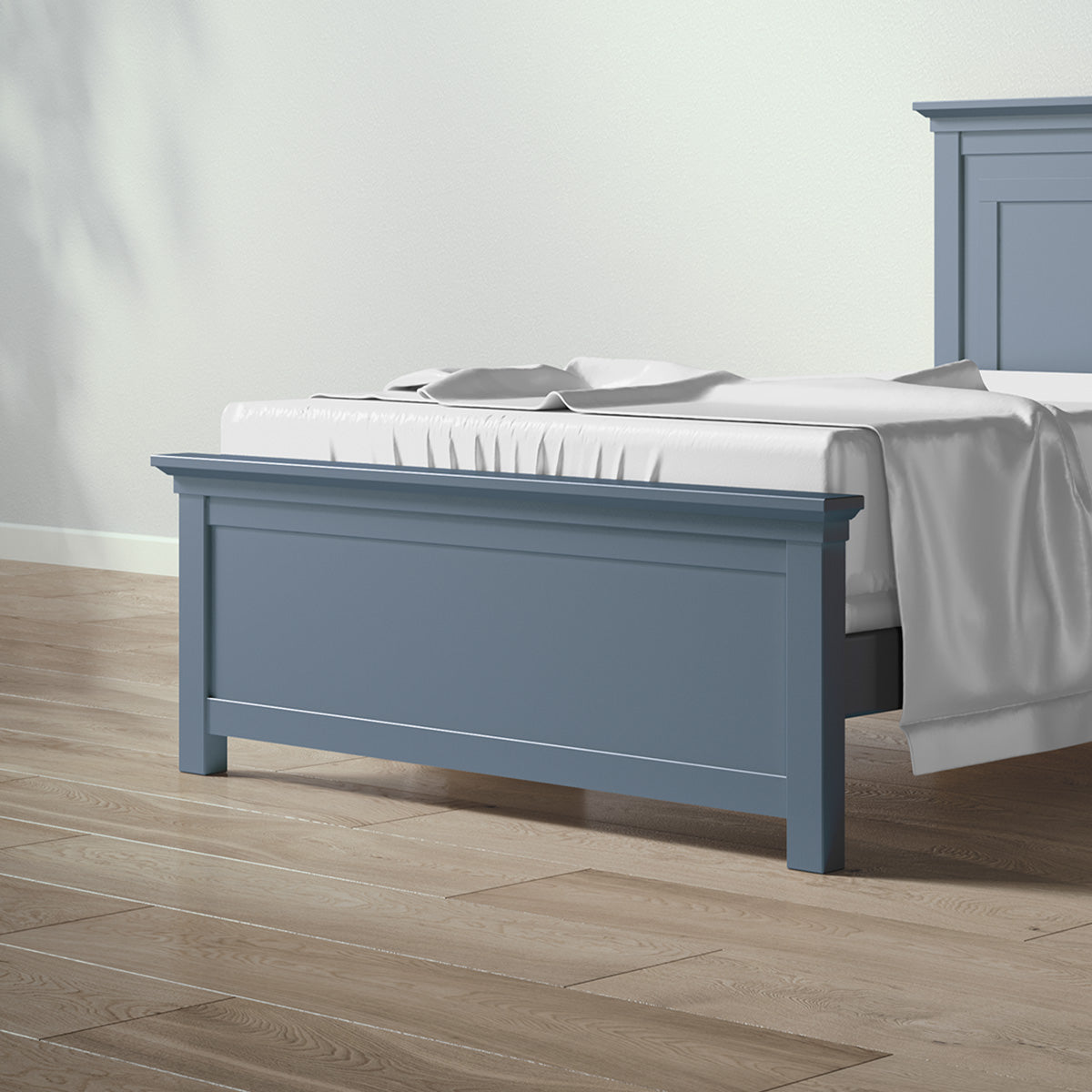 Romina Karisma Low-profile Footboard