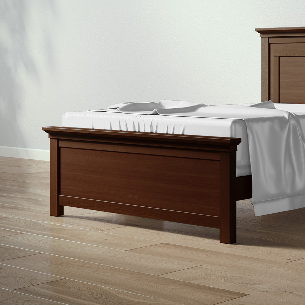 Romina Karisma Low-profile Footboard