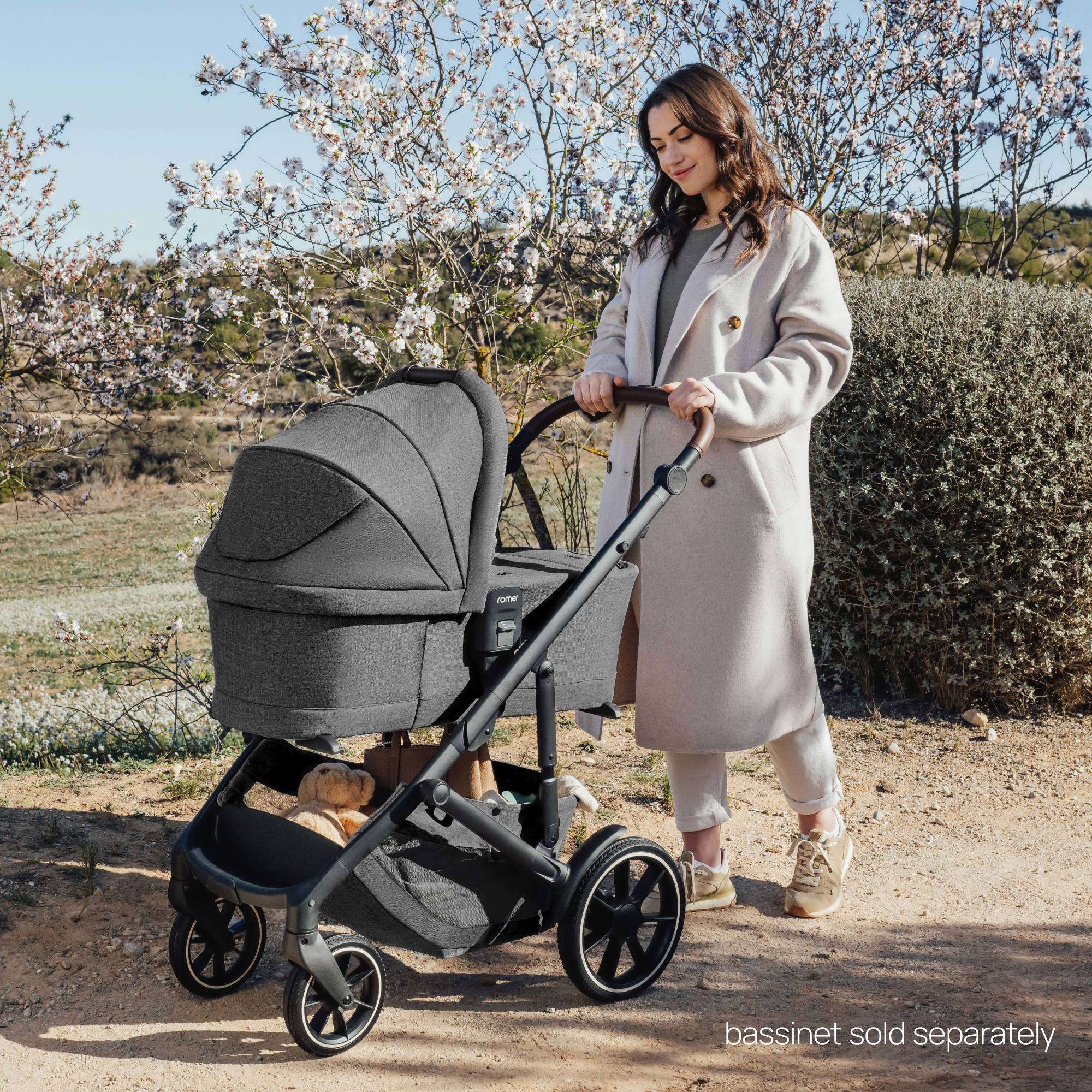 Romer Juni Infant Car Seat + Tura Stroller Travel System