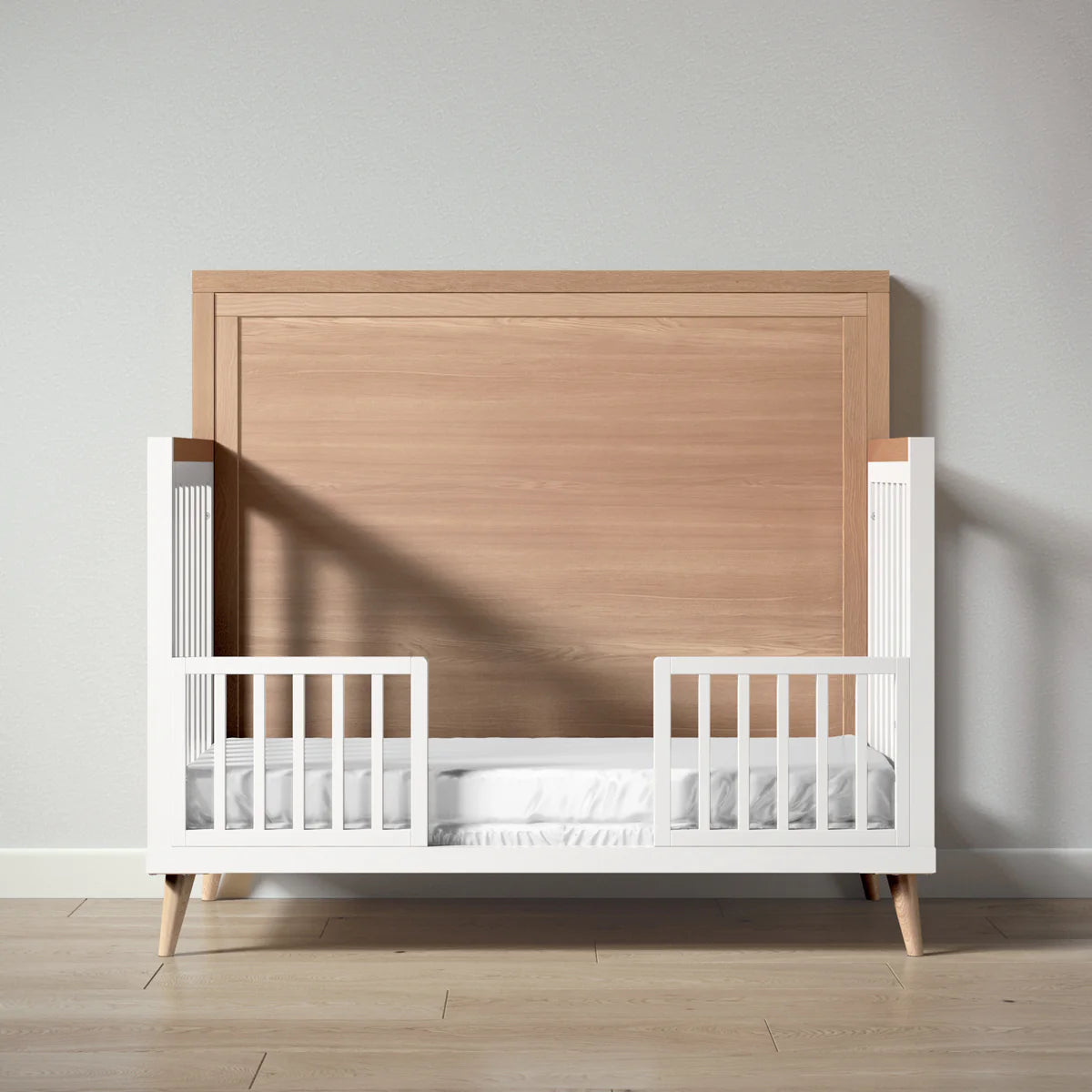 Romina New York Toddler Rail for Convertible Crib